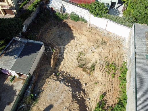 Plot with approved project located in Foz, 500 meters from the beach