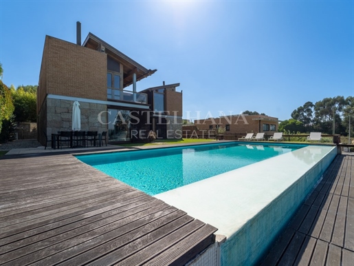 Villa de 6 chambres avec vue sur la rivière et la mer, piscine et jardin à Afurada