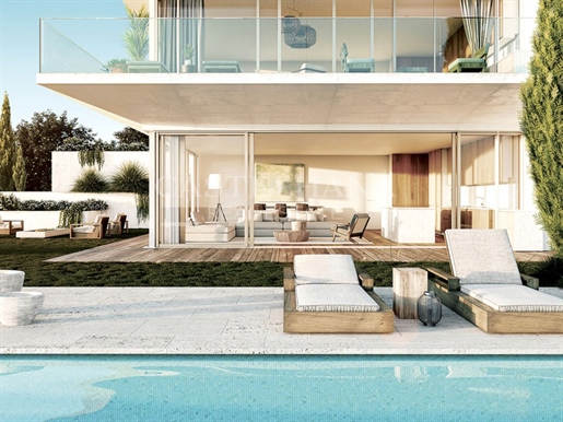 Apartamento de luxo com terraço inserido em resort único no Algarve