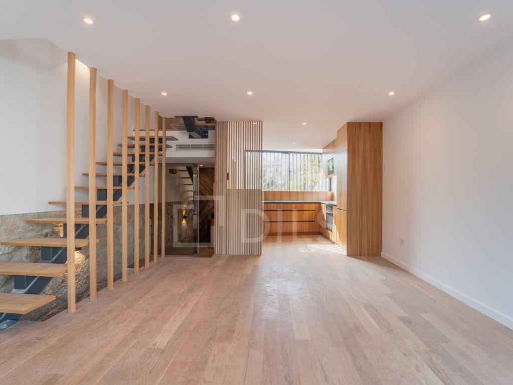 Maison T3+1 avec garage - Miguel Bombarda - Porto