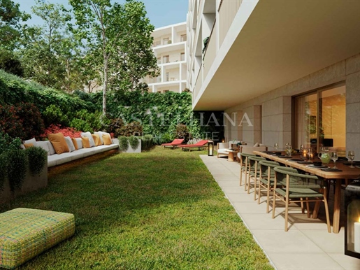 2 bedroom apartment with garden and parking in new development, Lisbon