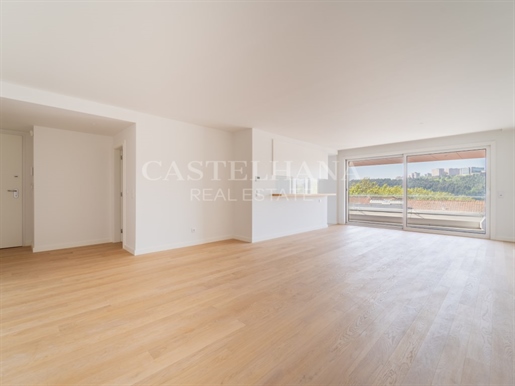 New 3 bedroom flat in a private condominium with views of River and Sea