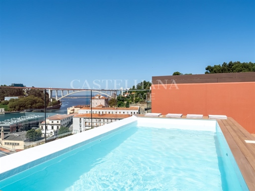Penthouse de 3 chambres avec piscine privée et vue sur le fleuve Douro