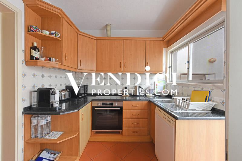 Cumpărare: Apartament (8135)