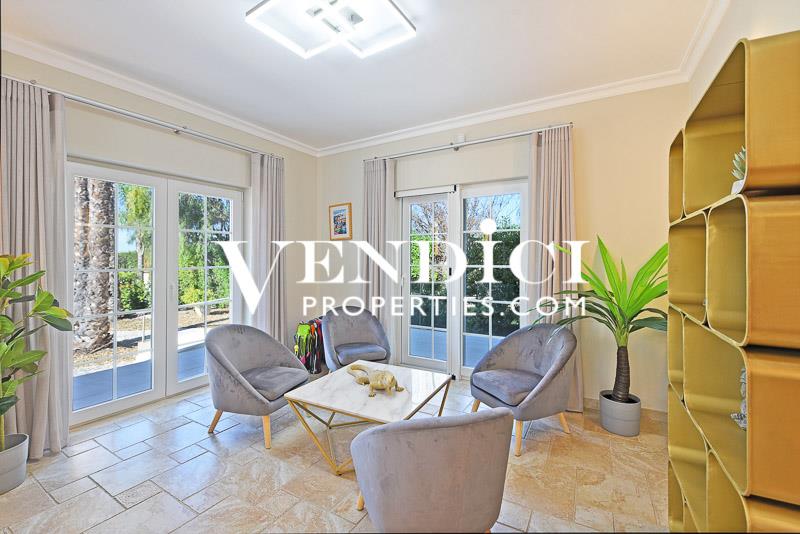 Lovely 4+2 Bed Villa For Sale in Fonte Algarve