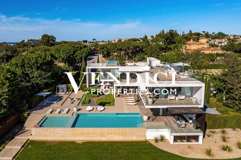 Stunning 7 Bed Villa