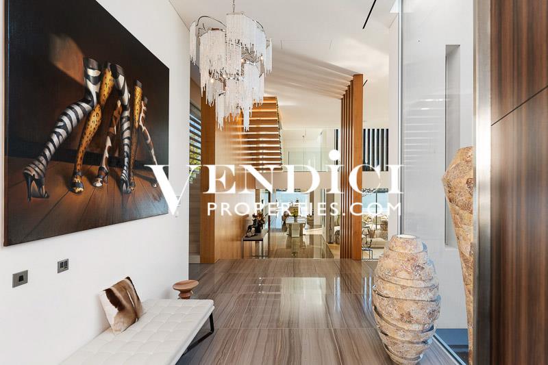 Stunning 7 Bed Villa