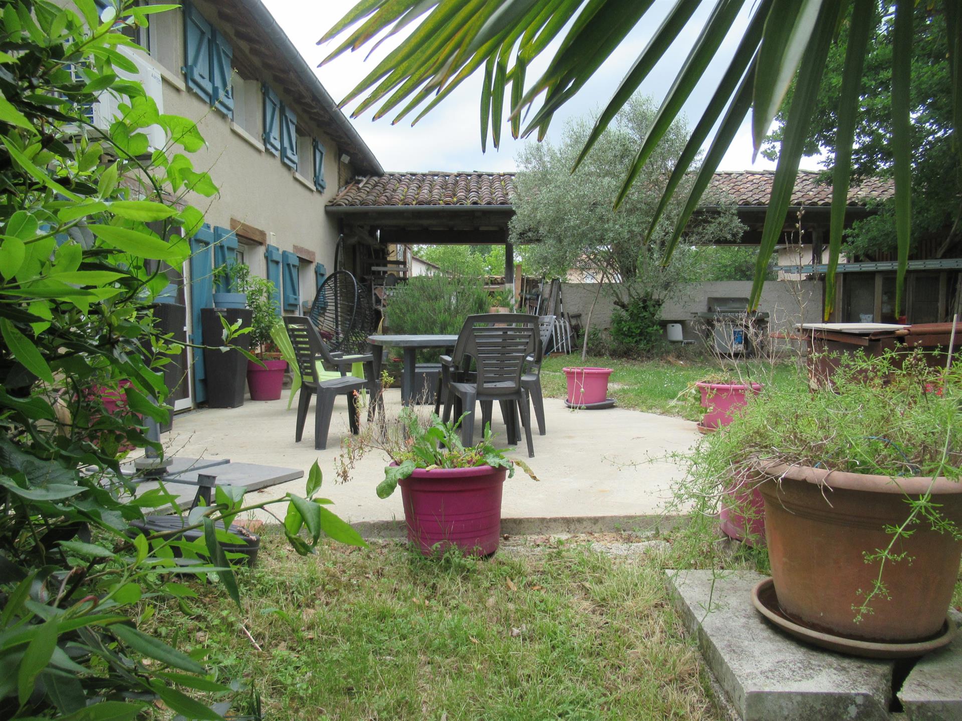 Purchase: House (82300)