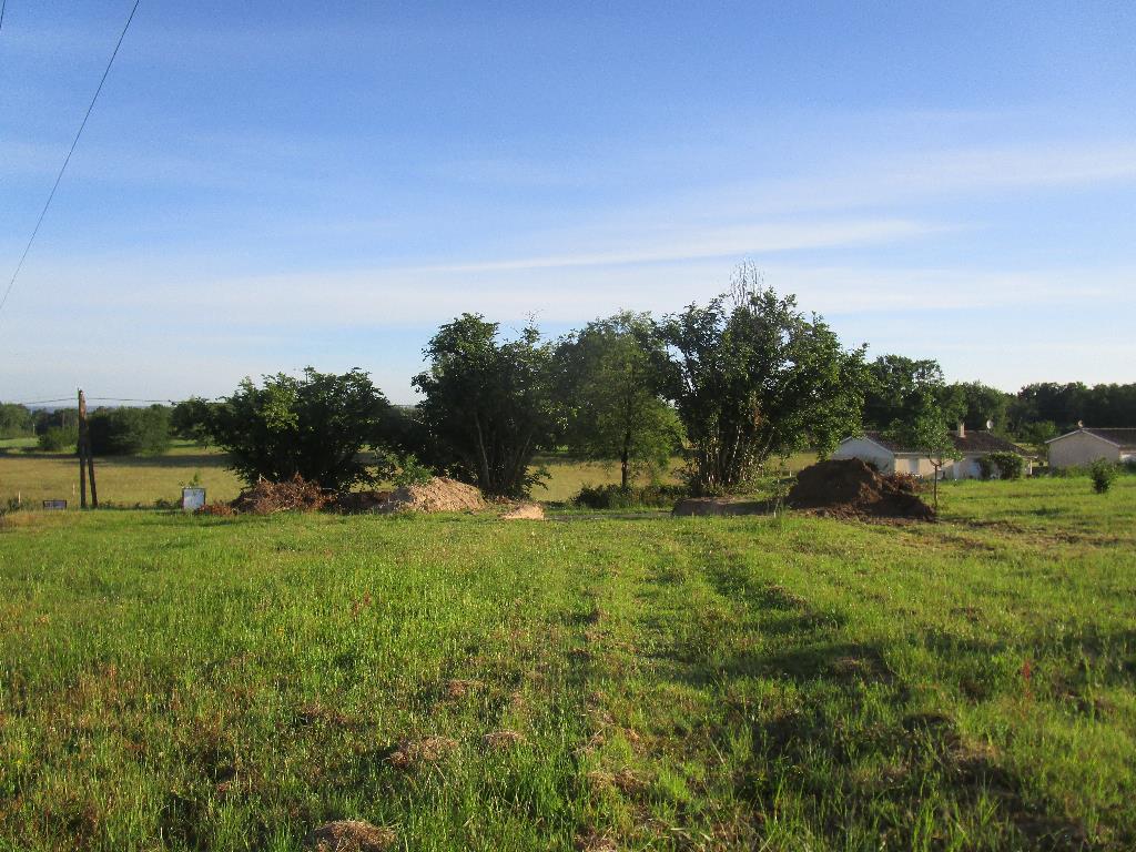 Terrain Montpon Menesterol 2022 m2