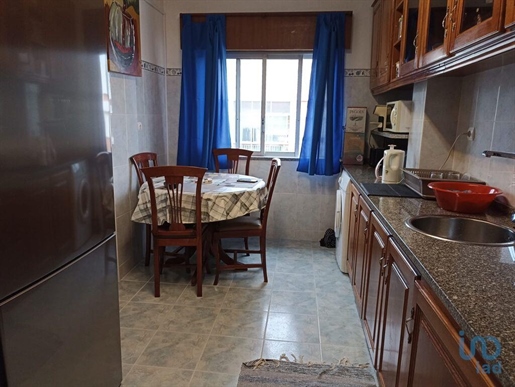 Apartment with 2 Rooms in Faro with 77,00 m²