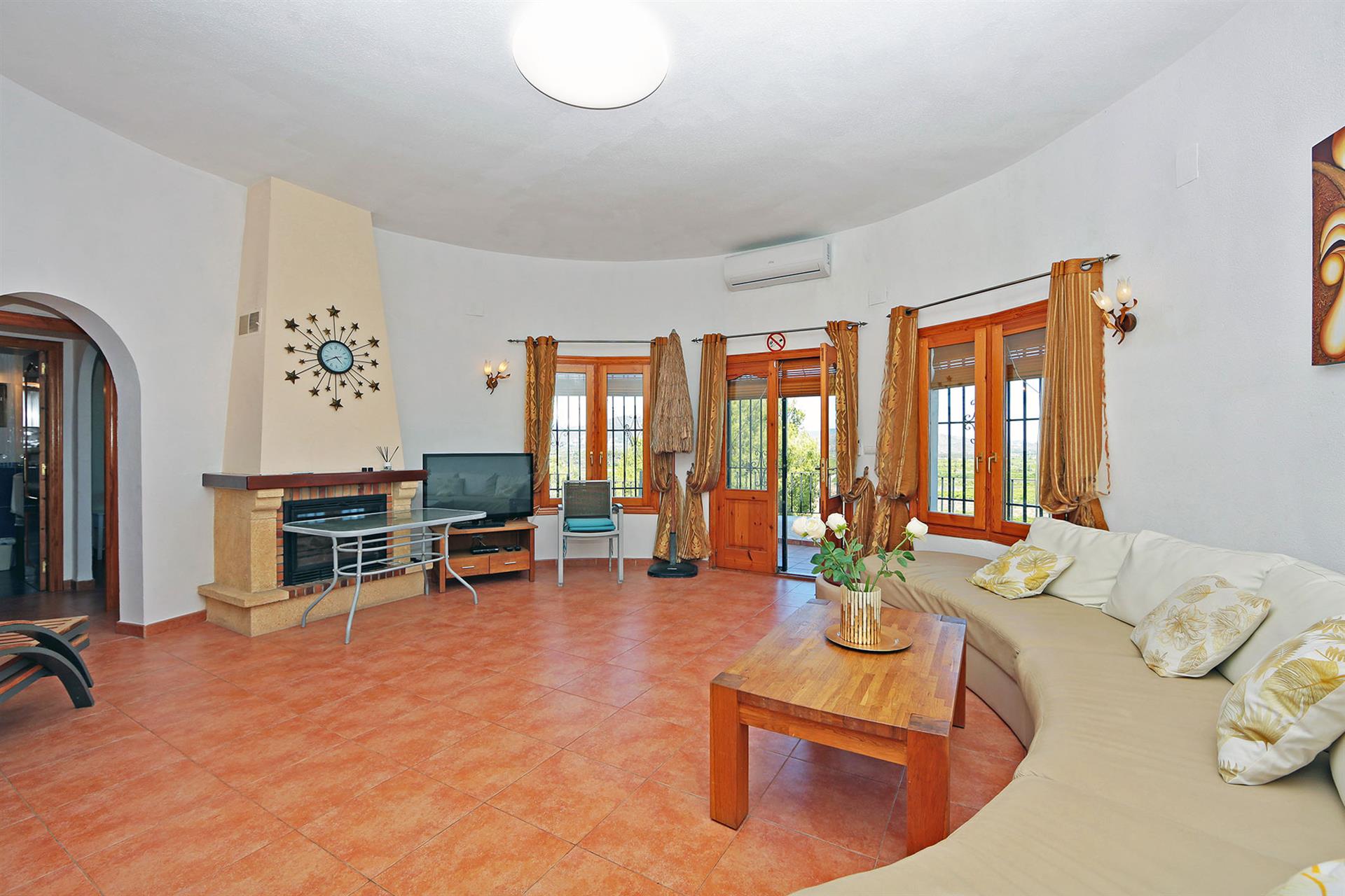 Villa with guest apartment and panoramic view in Monte Pego