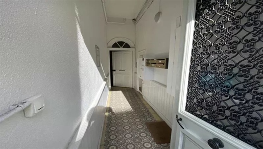 Klassische 3-Zimmer-Wohnung im Haussmann-Stil in bester Lage in Narbonne zu renovieren