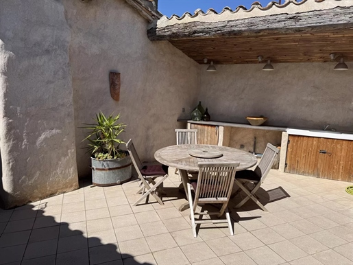 Attractive village house with spacious terrace in the Minervois