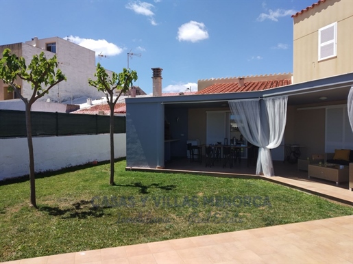 House with swimming pool and tourist licence in Mahón.