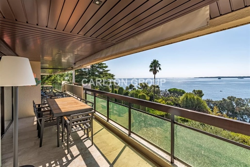 Cannes Lower Californie - dwupoziomowy apartament z panoramicznym widokiem na morze