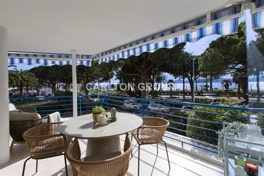 Palm-Beach - Beautiful renovated 3-room apartment with sea view opposite the beaches