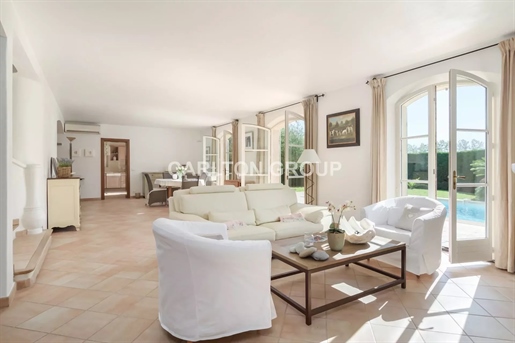 A Beautiful 3-Bedroom Modern Provencal Villa Near Cannes
