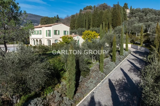Châteauneuf - Cannes Countryside - Near Valbonne and Mougins - Beautiful bastide nestled in flat gro