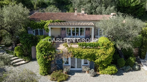 Arrière-Pays Cannois - Authentique villa provençale avec vue mer panoramique