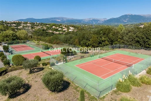 Valbonne - Exclusivité - Villa provençale avec vue mer dans domaine privé avec tennis