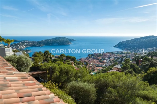 Villa in Villefranche sur Mer with an incredible sea view