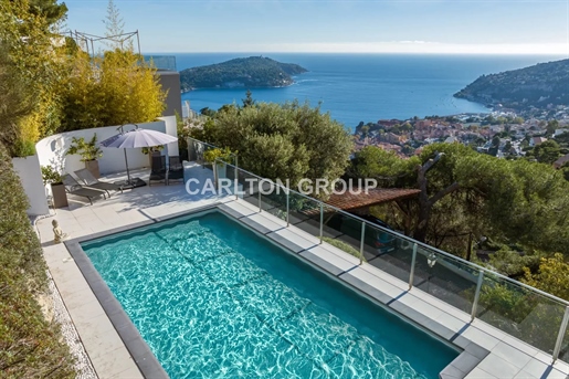 Villa in Villefranche sur Mer with an incredible sea view