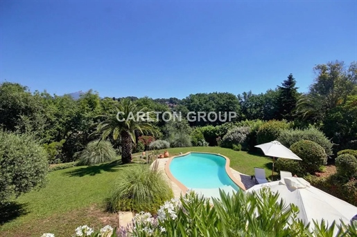 Opio, Riviera Countryside : Charming Provencal style villa with swimming pool and walking distance t