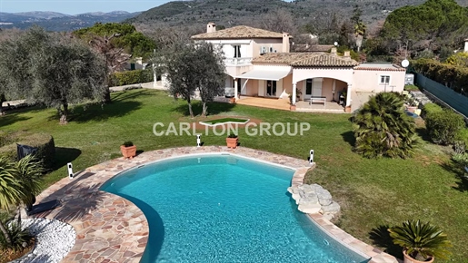 Saint Cezaire: Come and explore this villa that combines traditional charm with modern amenities.