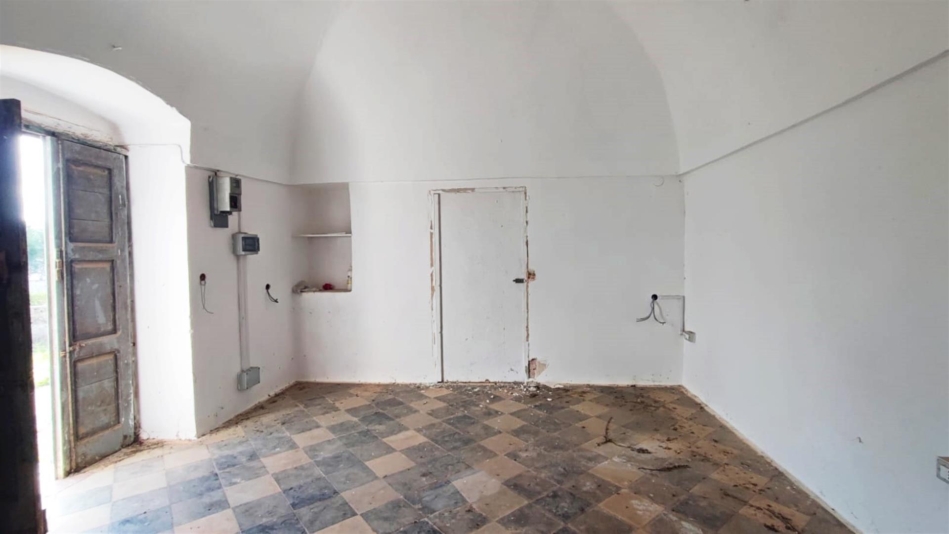 Auténtica casa de campo con trullo y terreno en Ostuni