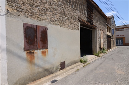 Spacious garage in Rieux Minervois
