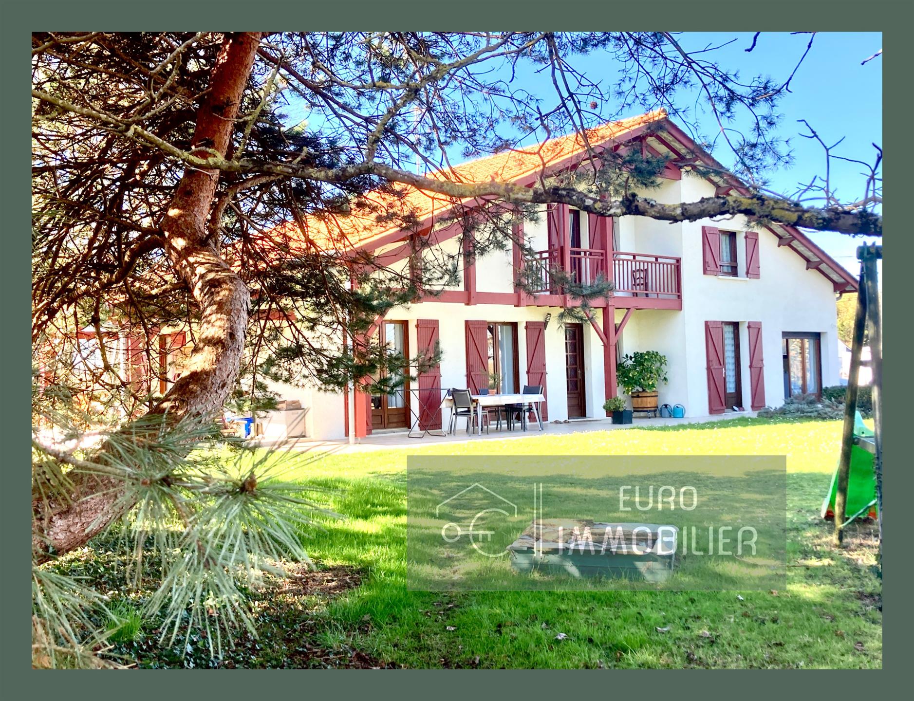 Compra: Vivenda (33210)