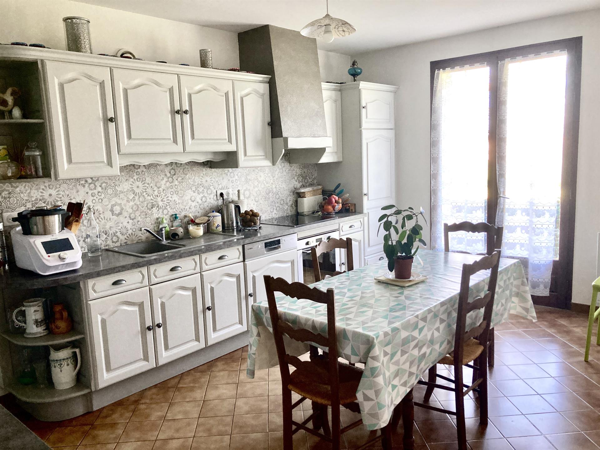 Compra: Vivenda (33210)