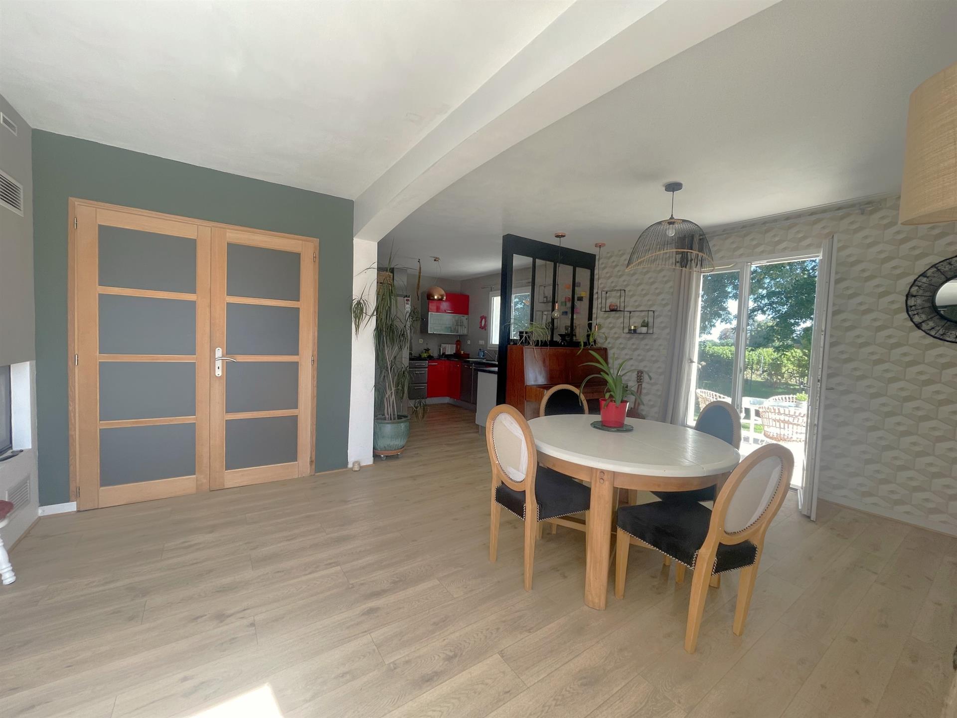 Compra: Vivenda (33210)
