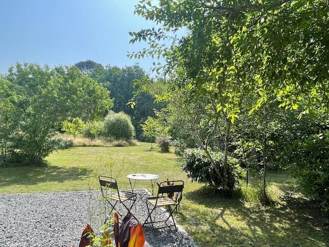 Stone farmhouse 4 bedrooms + huge dormitory ideal horses, hunting, cottages