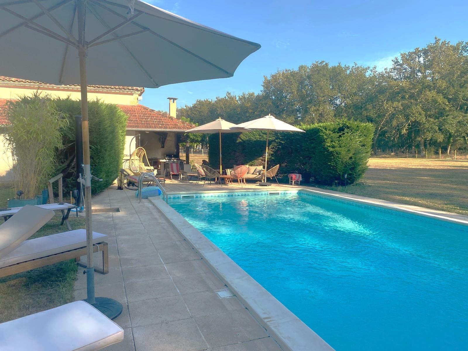 Very beautiful Landes house, completely restored with taste - 4 hectares 700 (ha) with outbuildings