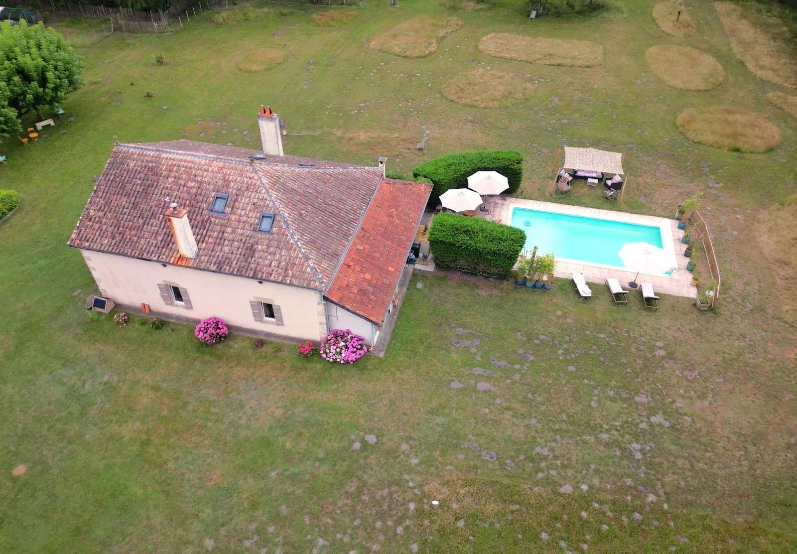 Very beautiful Landes house, completely restored with taste - 4 hectares 700 (ha) with outbuildings