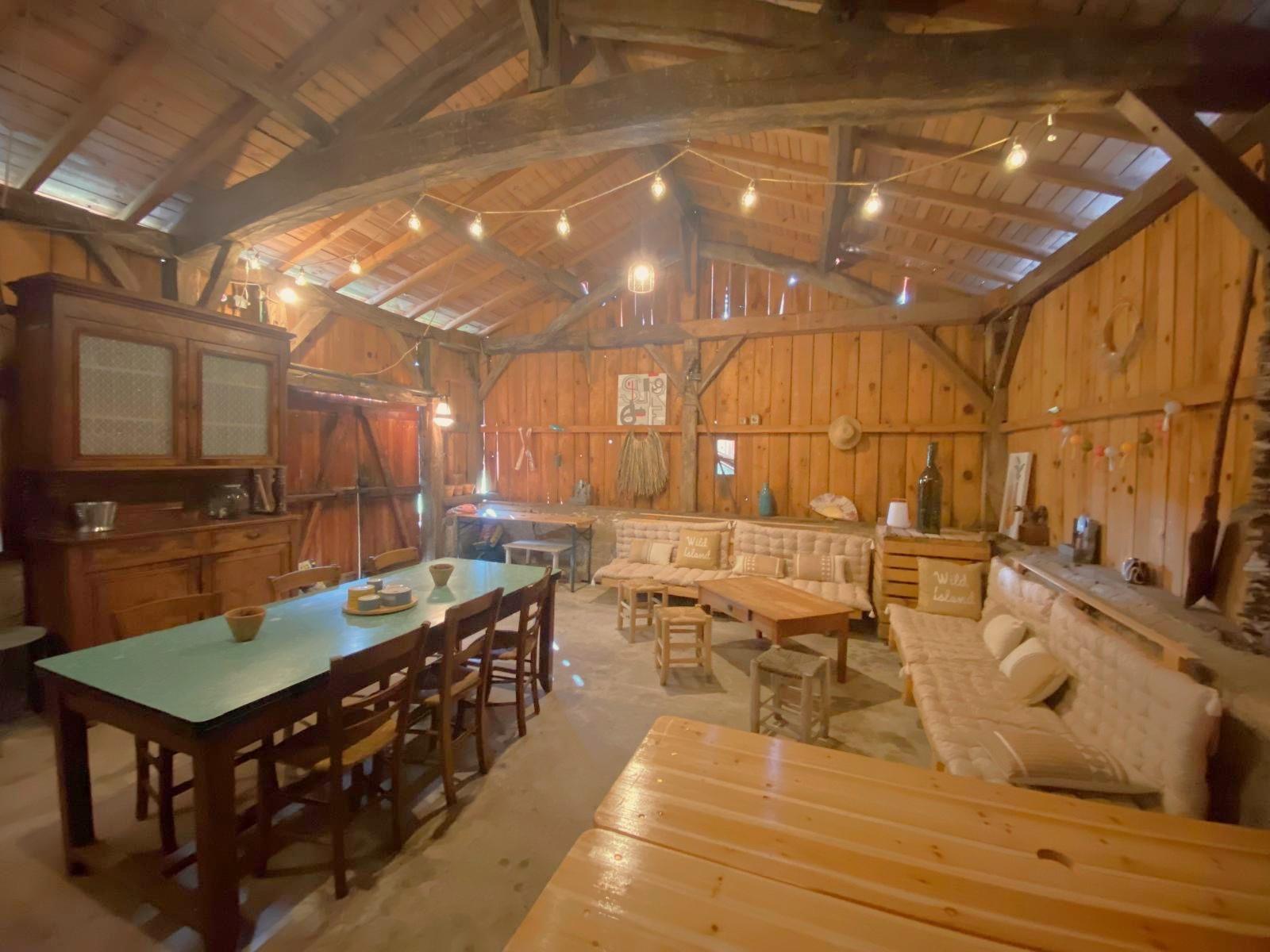 Very beautiful Landes house, completely restored with taste - 4 hectares 700 (ha) with outbuildings