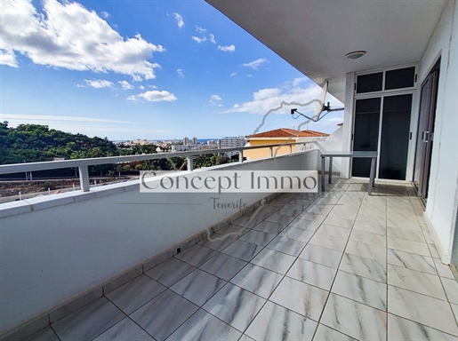 Furnished and renovated apartment with large balcony and sea views in San Eugenio Alto!