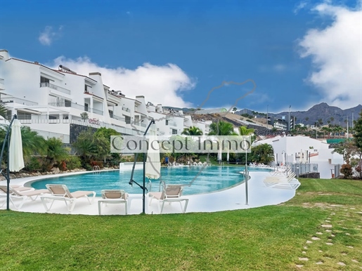 ¡Ático De Lujo! Moderno y amueblado con 3 terrazas, Vistas Al Mar, 2 piscinas en La Caleta!