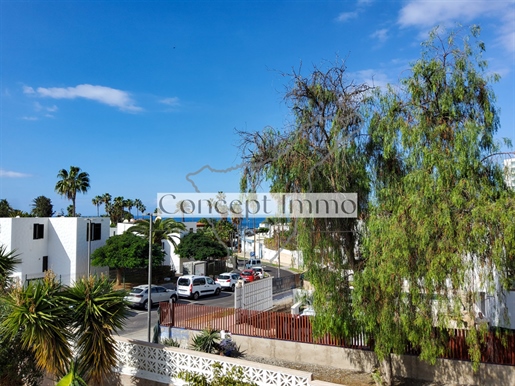 Quiet semi-detached house in the heart of Playa de Las Americas - only 500m to the beach!