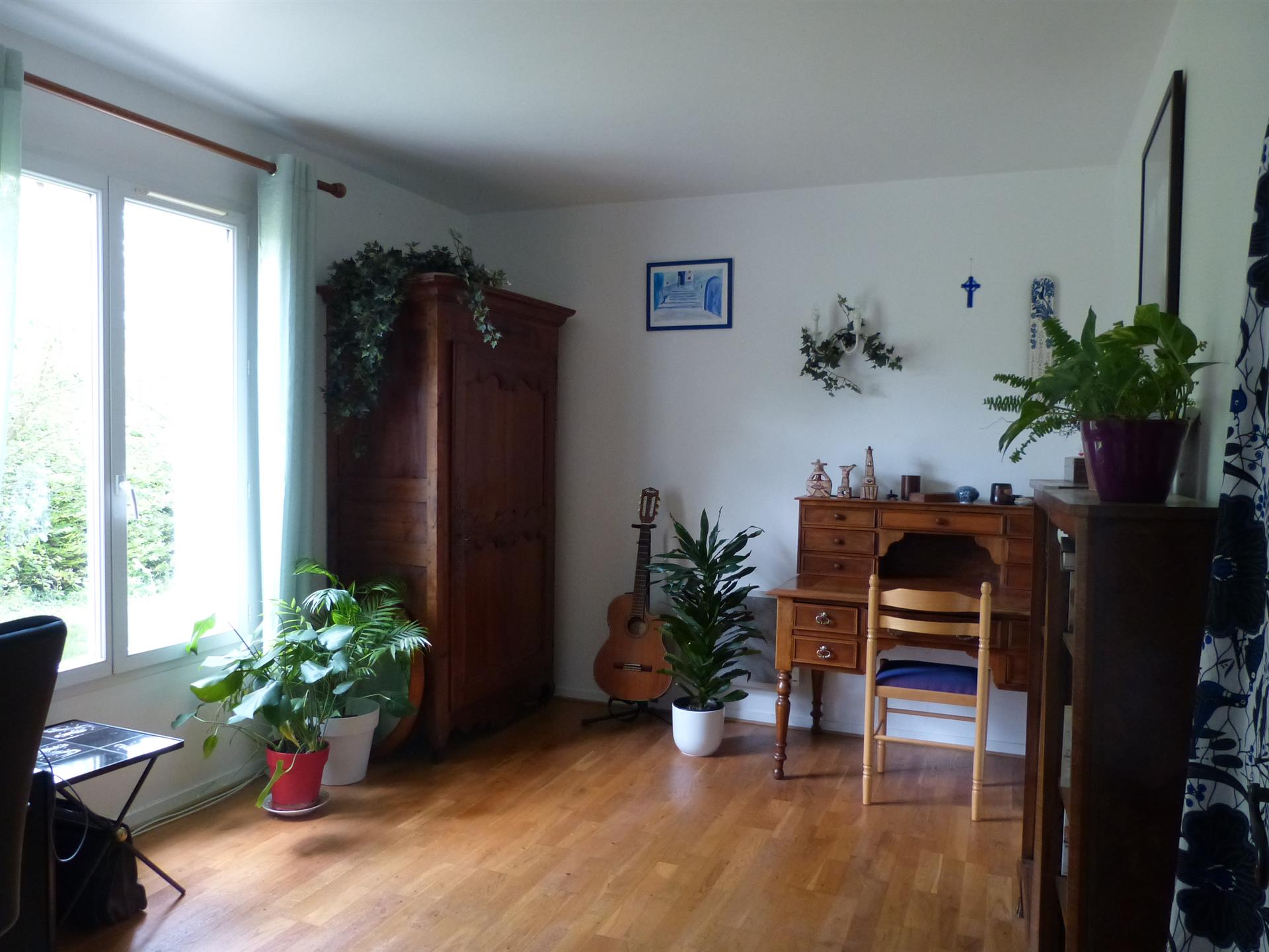 De Vânzare – proprietate de familie cu 5 dormitoare în Poissy, într-o zonă foarte căutată