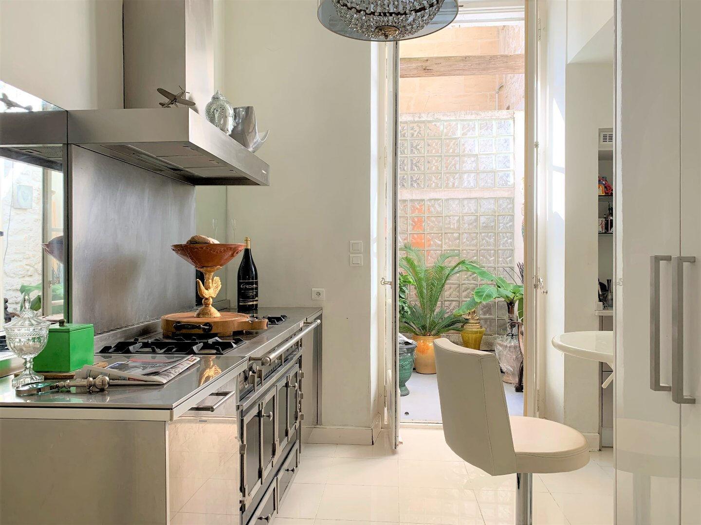 Luxury apartment in Avignon - 6 rooms, 175 sqm