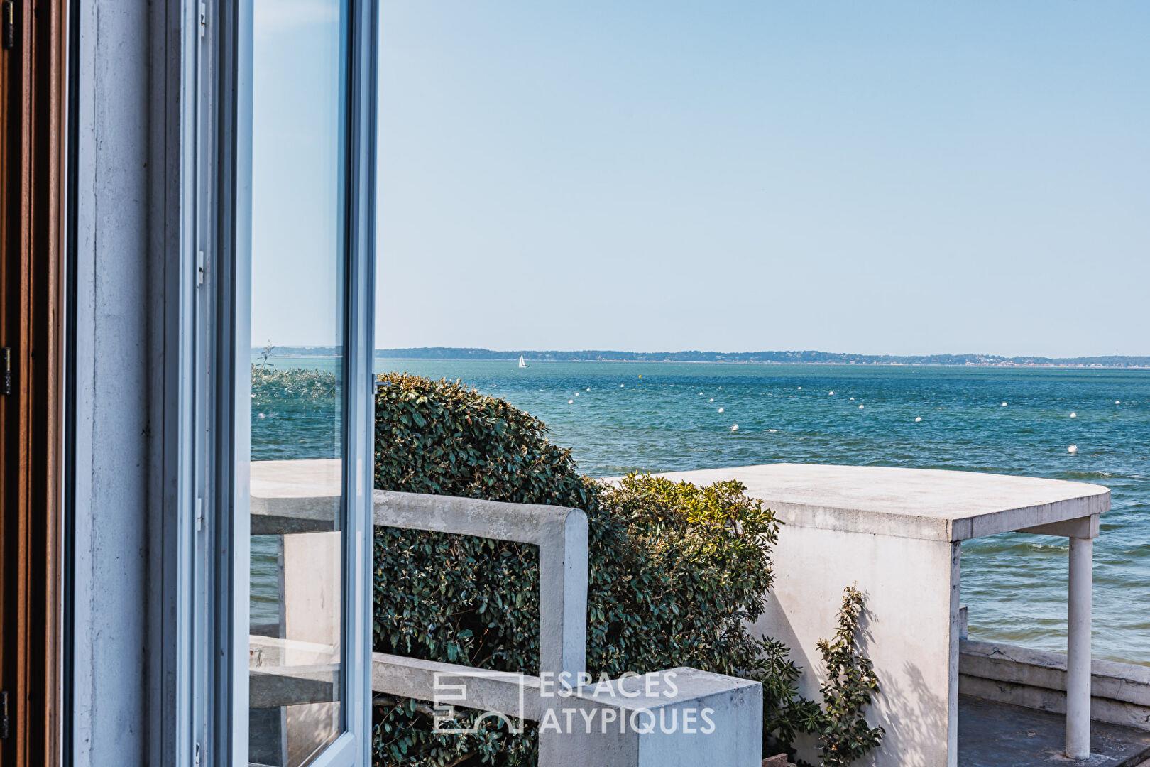 Art Deco villa on the front line in Arcachon