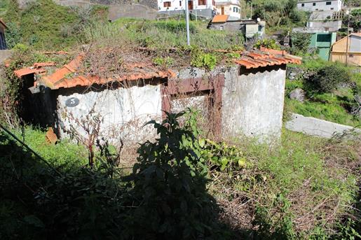 Terrain Urbain avec Maison en Pierre - Serra de Agua, Madère