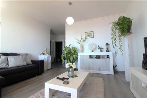 Lovely Two Bedroom Apartment - Caniço, Madeira