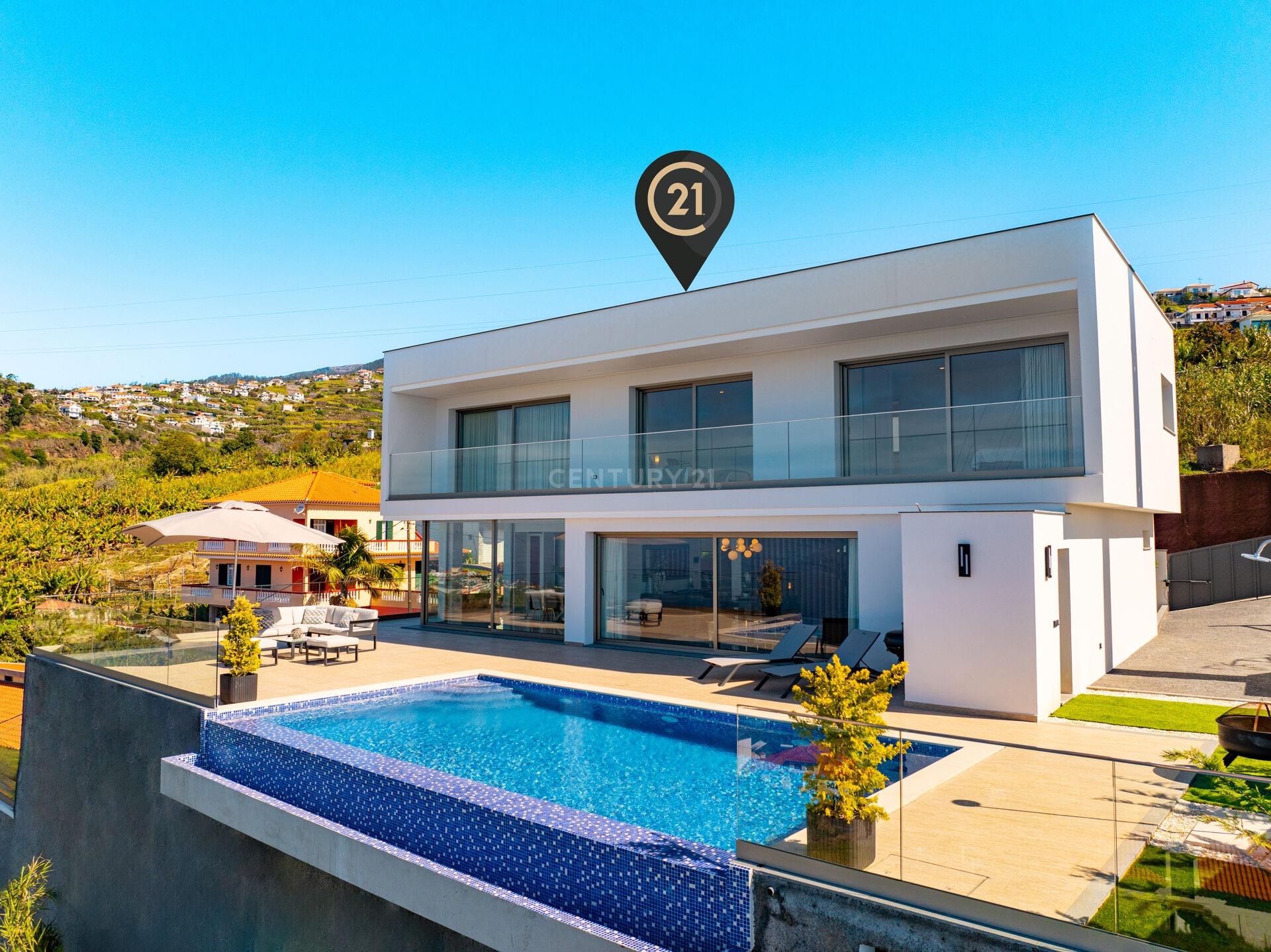 Luxuriöse Villa mit 3+2 Schlafzimmern, Infinity-Pool und spektakulärer Aussicht – Ribeira Brava, Mad