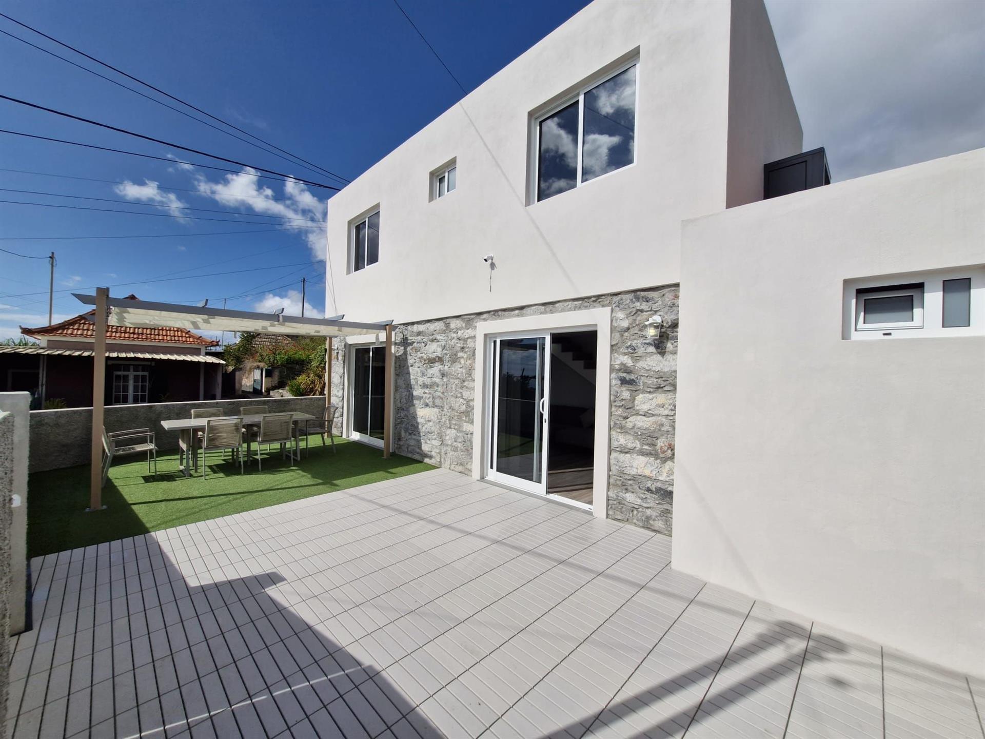 Moradia Renovada com Vista para a Montanha em Ponta do Sol