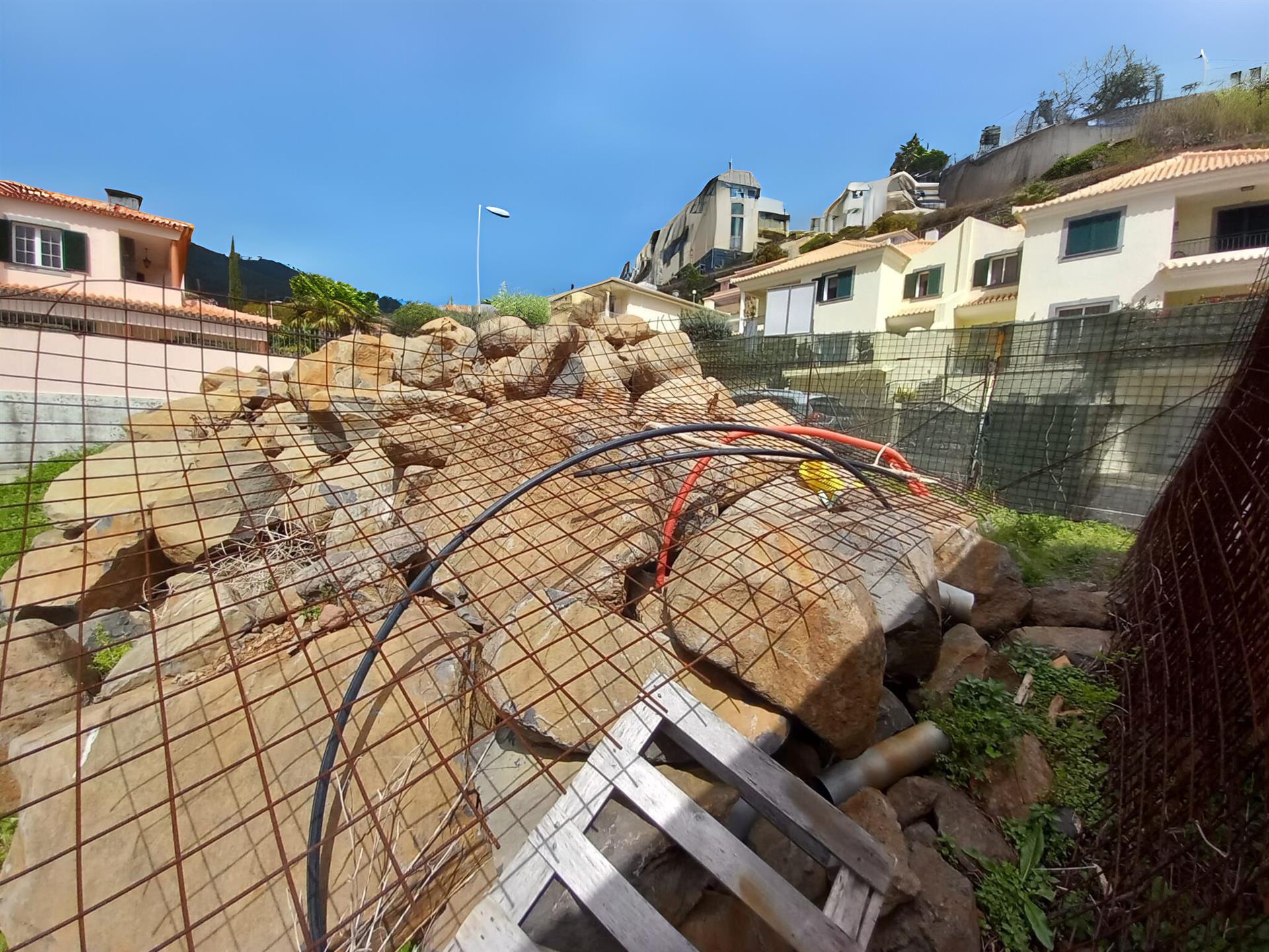 Stedelijk perceel met goedgekeurd project – São Roque, Funchal