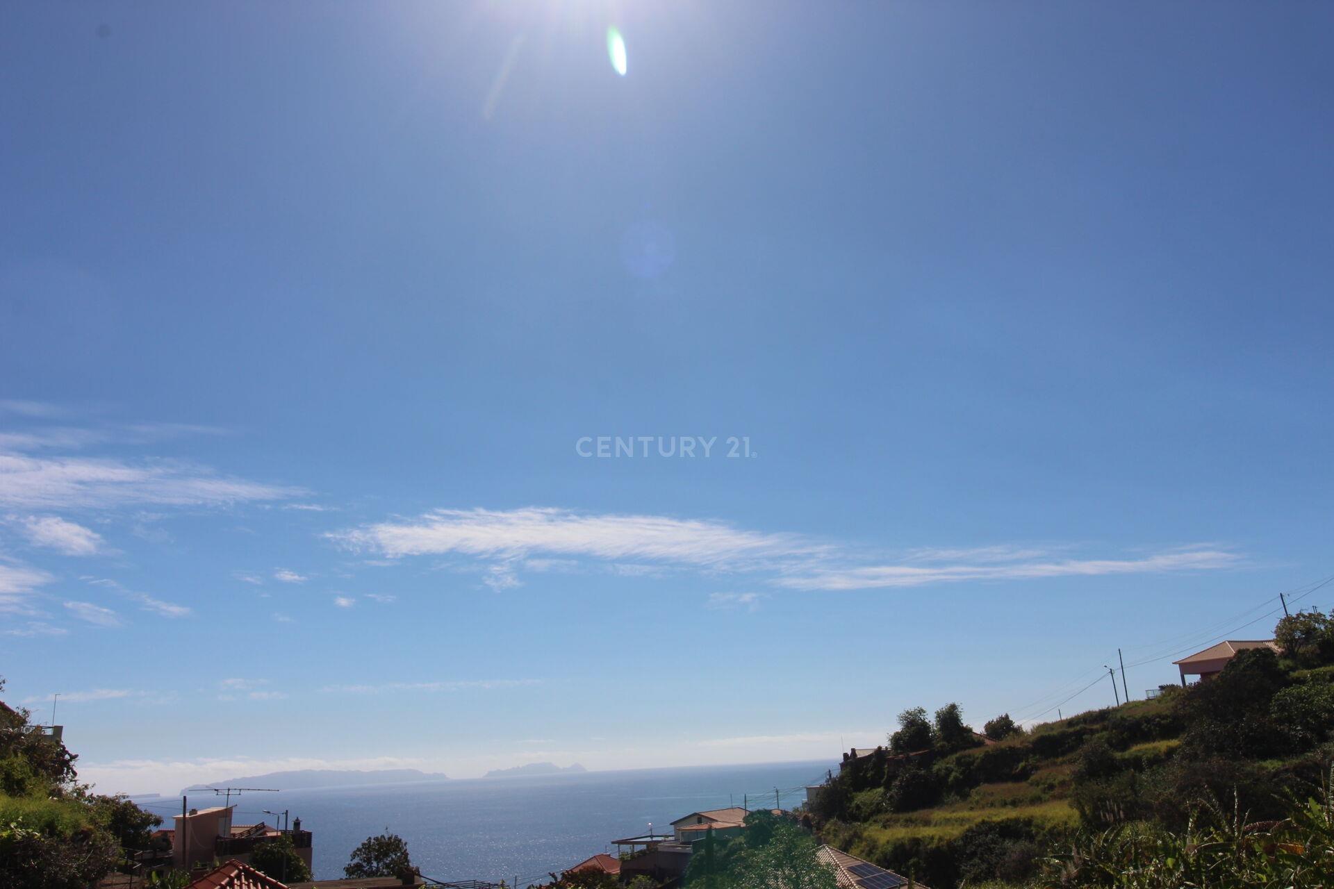 Leuchtendes Land in Gaula, Santa Cruz, Madeira