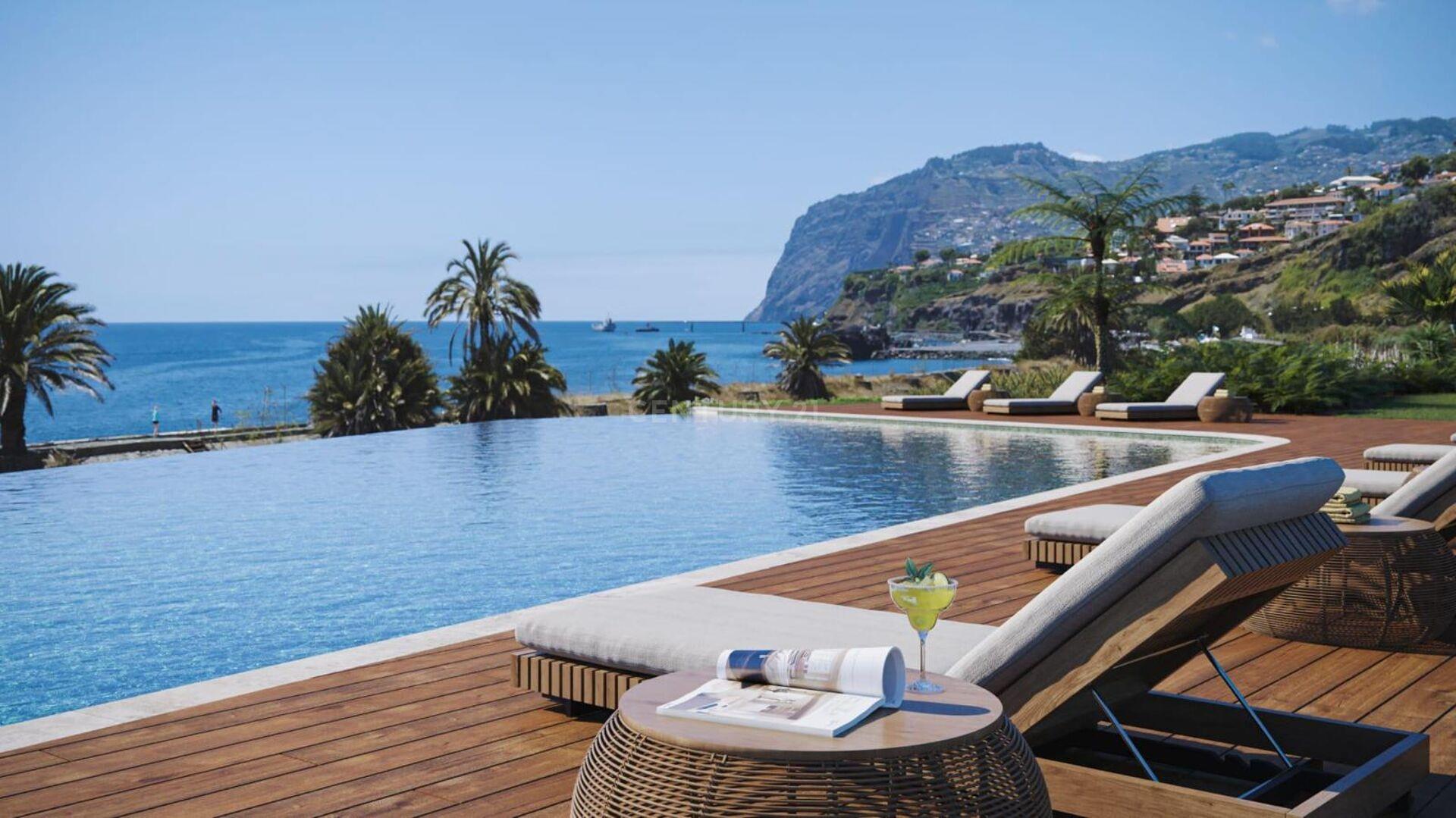 Three Bedroom Apartment - Swimming Pool, Sea view - Praia Formosa, Funchal